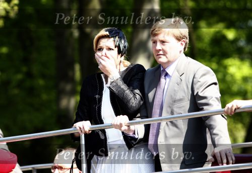 Apeldoorn 30 april 2009
Prinses Maxima en Prins Willem Alexander schrikken van het ongeluk / aanslag
die tijdens koninginnedag plaats vindt.
Peter Smulders bv
