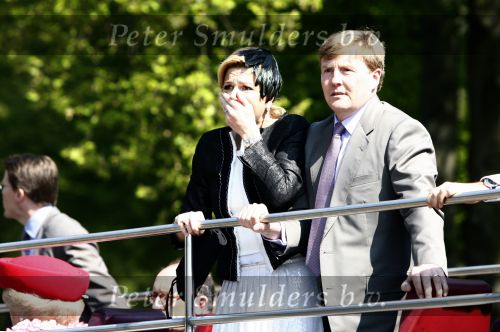 Apeldoorn 30 april 2009
Prinses Maxima en Prins Willem Alexander schrikken van het ongeluk / aanslag
die tijdens koninginnedag plaats vindt.
Peter Smulders bv