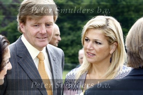 Wassenaar 31 mei 2008
Prinses Maxima en Prins Willem Alexander openen de beeldentuin bij het stadhuis van Wassenaar.