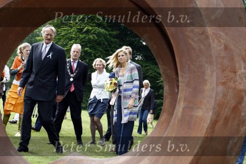 Wassenaar 31 mei 2008
Prinses Maxima en Prins Willem Alexander openen de beeldentuin bij het stadhuis van Wassenaar.