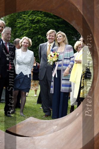 Wassenaar 31 mei 2008
Prinses Maxima en Prins Willem Alexander openen de beeldentuin bij het stadhuis van Wassenaar.