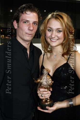 Amsterdam 9 maart 2009
Melody Klaver wint rembrandt in escape. Har vriend Nick is erbij aanwezig.
Peter Smulders bv