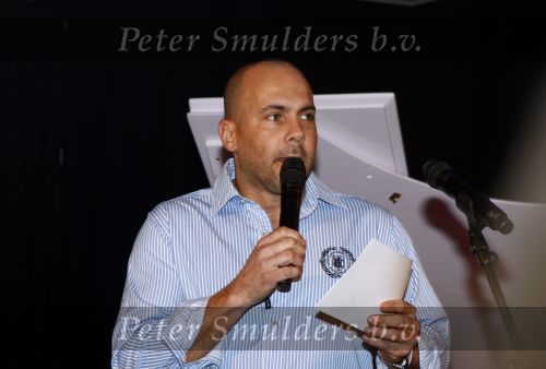 Amsterdam 15 februari 2008
Presentatie parijs dakar heroes legend voor Max4Kids in showroom van state of art
Mental Theo
Peter Smulders bv