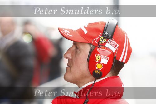 Barcelona 11 maart 2009
Michael Schumacher bij test van Ferrari formule 1 team.
Peter Smulders bv
