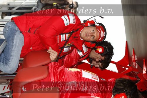 Barcelona 11 maart 2009
Michael Schumacher bij test van Ferrari formule 1 team.
Peter Smulders bv