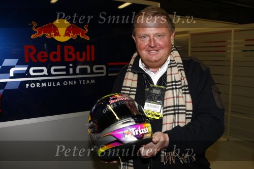 Barcelona 11 maart 2009
Test dag voor de formule 1 teams op het circuit van Barcelona. Michel Perridon is met zijn bedrijf Trust sponsor bij Red Bull Racing
Peter Smulders bv