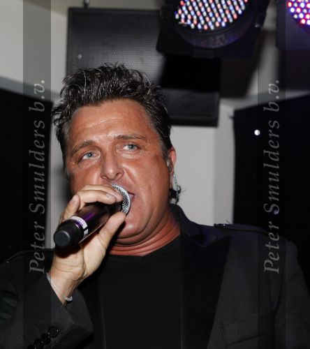 Vinkeveen 18 januari 2009
Roxeanne Hazes viert haar 16 e verjaardag in Roekz in Vinkeveen. Mick Harren met rachel Andre Jr en Roxeanne
Peter Smulders bv