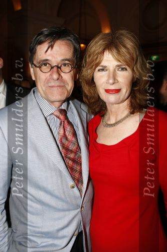 Amsterdam 16 maart 2008
Modeshow Frans Molenaar in het Amstel hotel. Mieke v d Weij met met man
Peter Smulders bv
