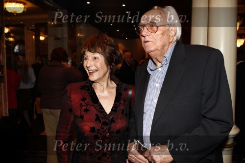 Amsterdam 4 april 2008
Premiere Porgy and Bess in carre. Mies Bouwman met man Leen Timp
Peter Smulders bv