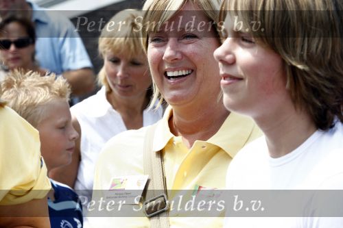 Amsterdam 7 juni 2008
Frank Rijkaard en Monique Rijkaard ( Monique Olgers )bij nationale dag van ADHD op sportcomplex de toekomst van Ajax samen met Andre Hazes Jr.
Monique is bestuurslid Stichting Gelijkspel