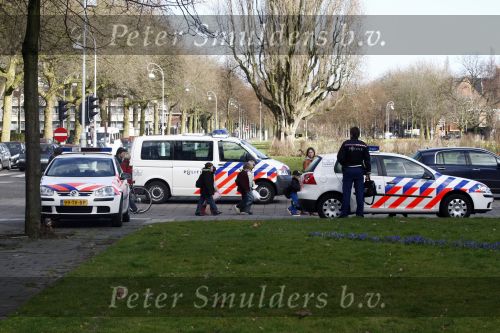 Amsterdam 24 maart 2009
Een man van 69 jaar is tijdens de ppauze vermoord op de Montessori school in amsterdam zuid.De politie was in grote getale aanwezig.
Peter Smulders bv