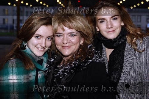 Den Haag 20 januari 2008
Premiere  Hollywood in concert met Lee Towers en Anita Meier. zangeres Mrs Einstein met dochters