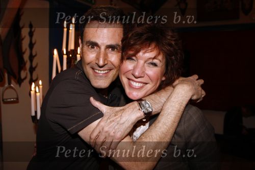 Elsbeek 12 maart 2008
Presentatie dvd en tijdschrift van Roland Jan Heijn met Uri Geller. Myrna Goossen
Peter Smulders bv