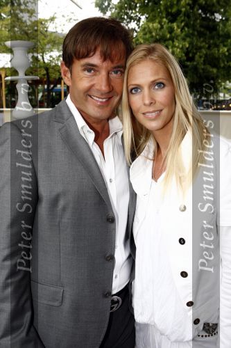 Amsterdam 10 juli 2008
Najaarspresentatie SBS 6 Net5 en Veronica in de rai.   
Gerard Joling en Nance Coolen ( zwanger)