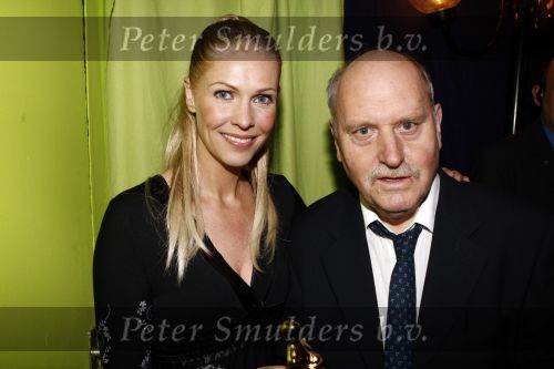 Uitgeest 16 januari 2008
Nieuwjaarsreceptie henk geels in bob\'s saloon. Nance Coolen met Henk Geels