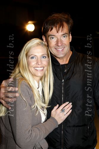Amsterdam 23 oktober 2007
Nance Coolen en Gerard Joling bij presentatie sterren dansen op het ijs van sbs6  op de jaap eden baan.
