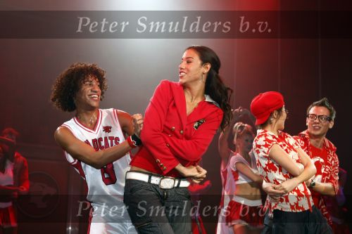 Tilburg 25 januari 2009
Premiere High school musical in de schouwburg van Tilburg met in de hoofdrollen Tommie Christiaan Nathalie v Gent Sarah Chronis Paul Boereboom Maickel Leijenhorst en Natalie la Rose.
Peter Smulders bv