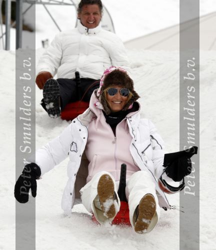 Lech 27 februari 2008
Rene en Natasja Froger aan het rodelen met Maxime en didier op wintersport vakantie.
Peter Smulders bv
