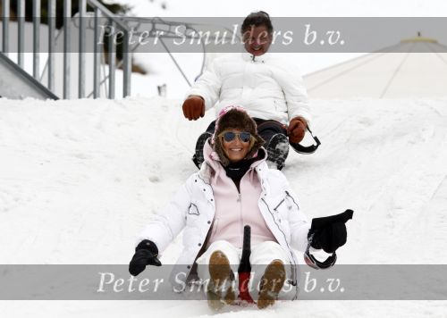 Lech 27 februari 2008
Rene en Natasja Froger aan het rodelen met Maxime en didier op wintersport vakantie.
Peter Smulders bv