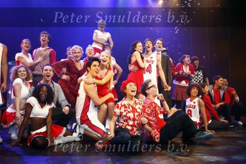 Tilburg 25 januari 2009
Premiere High school musical in de schouwburg van Tilburg met in de hoofdrollen Tommie Christiaan Nathalie v Gent Sarah Chronis Paul Boereboom Maickel Leijenhorst en Natalie la Rose.
Peter Smulders bv