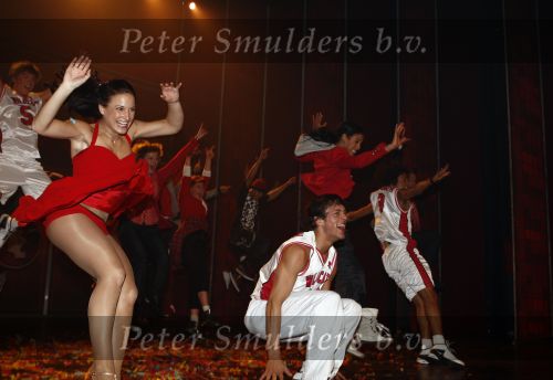 Tilburg 25 januari 2009
Premiere High school musical in de schouwburg van Tilburg met in de hoofdrollen Tommie Christiaan Nathalie v Gent Sarah Chronis Paul Boereboom Maickel Leijenhorst en Natalie la Rose.
Peter Smulders bv