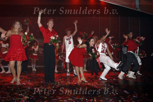 Tilburg 25 januari 2009
Premiere High school musical in de schouwburg van Tilburg met in de hoofdrollen Tommie Christiaan Nathalie v Gent Sarah Chronis Paul Boereboom Maickel Leijenhorst en Natalie la Rose.
Peter Smulders bv