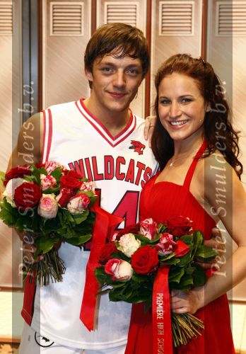 Tilburg 25 januari 2009
Premiere High school musical in de schouwburg van Tilburg met in de hoofdrollen Tommie Christiaan Nathalie v Gent Sarah Chronis Paul Boereboom Maickel Leijenhorst en Natalie la Rose.
Peter Smulders bv