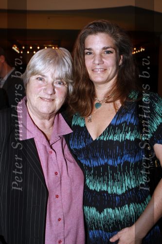 Amsterdam 10 maart 2008
Presentatie dvd box Wim Sonneveld in Carre. Nelly Fryda met dochter
Peter Smulders bv