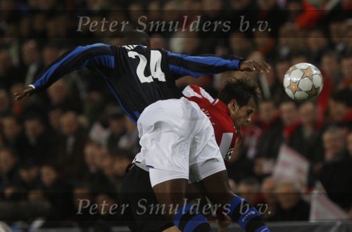 Eindhoven, 12 December 2007
Champions League wedstrijd PSV-Internationale Milan, eindstand 0-1 Seizoen 2007/2008 
Nelson Enrique Lopez Rivas in duel met Danko Lazovic