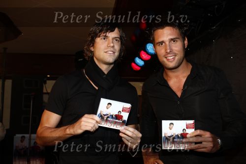 Volendam 12 februari 2009
Presentatie cd Nick en Simon .
Peter Smulders bv