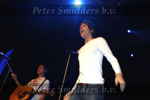 Leeuwarden 18 april 2008
Feestje voor het 40 jarig bestan van supermarktketen Poisch. Nick en Simon
Peter Smulders bv