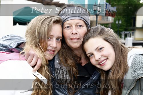 Biddinghuizen 26 april 2009
Bn ers in Walibi. Nicole des Bouvrie met dochters
Peter smulders bv