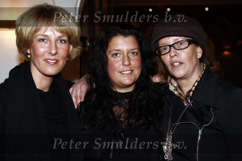 Naarden 30 januari 2009
Jan des Bouvrie krijgt een koninklijke onderscheiding, lintje bij het arsenaal.Nicole des Bouvrie met vriendinnen
Peter Smulders bv