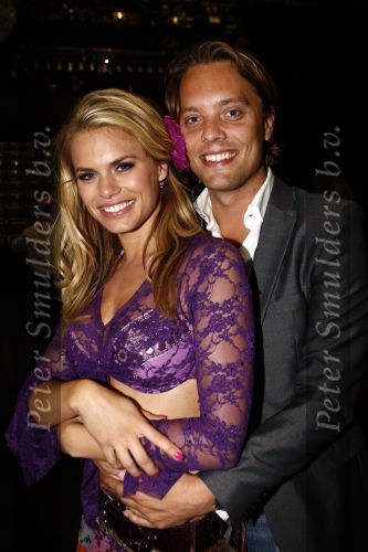 Aalsmeer 15 mei 2009
Dancing with the stars in de studio\'s in Aalsmeer. Nicolette v Dam met vriend Bas Smit
Peter Smulders bv