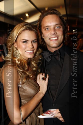 Amsterdam 17 maart 2008
 Nicolette v dam met vriend Bas Smit op premiere  van zomerhitte.   
Peter Smulders bv