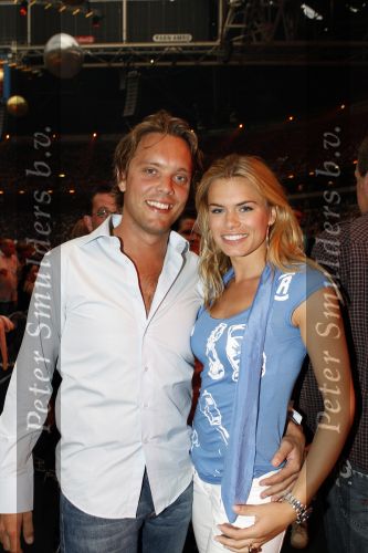 Amsterdam 24 mei 2008
Toppers in concert in de arena met Rene Froger Gordon en Gerard Joling. 
Nicolette v Dam met vriend Bas Smit