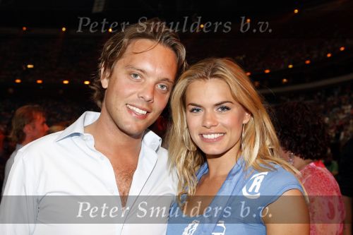 Amsterdam 24 mei 2008
Toppers in concert in de arena met Rene Froger Gordon en Gerard Joling. 
Nicolette v Dam met vriend Bas Smit