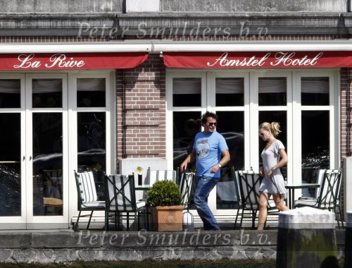 Amsterdam 24 mei 2008
Nicolette v Dam en Leco v Zadelhoff met sloep bij het Amstel hotel.
