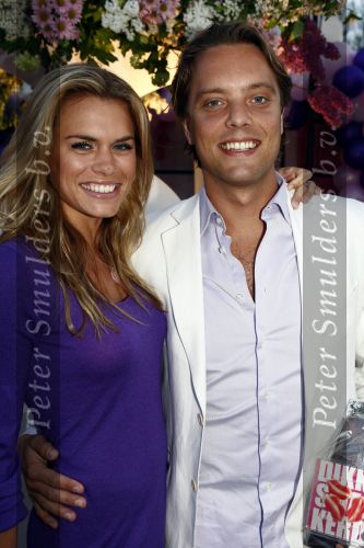 Amsterdam 27 april 2009
Feestje van Gerard Joling voor zijn 49e verjaardag bij cafe het Kalfje. Nicolette v Dam met vriend Bas Smit
Peter Smulders bv