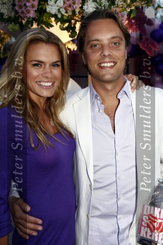 Amsterdam 27 april 2009
Feestje van Gerard Joling voor zijn 49e verjaardag bij cafe het Kalfje. Nicolette v Dam met vriend Bas Smit
Peter Smulders bv