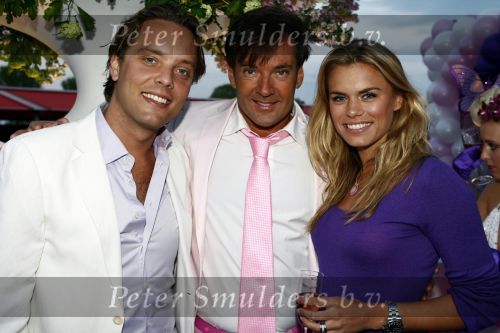Amsterdam 27 april 2009
Feestje van Gerard Joling voor zijn 49e verjaardag bij cafe het Kalfje. Nicolette v Dam met vriend Bas Smit
Peter Smulders bv