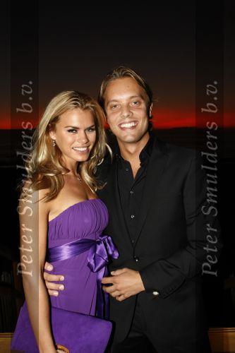 Noordwijk 29 augustus 2008
Nicolette v Dam en vriend Bas Smit bij miljonair summer fair war ze gekozen werd tot most invited person.