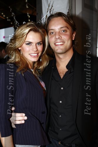 Amsterdam 30 januari 2009
Modeshow Blue Blood tijdens de amsterdam fashion week. Nicolette v Dam met Bas Smit
Peter Smulders bv