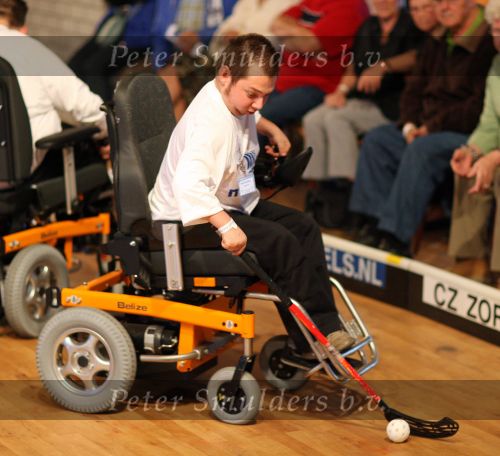Alphen (Noord- Brabant) 16 September 2007 
Groot Rolhockeytoernooi voor gehandicapten georganiseerd door Target Angels uit Goirle.
Niels Sanders