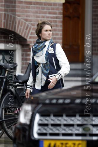 Amsterdam 16 januari 2009
Nikkie Plessen wandelend op straat.
Peter Smulders bv