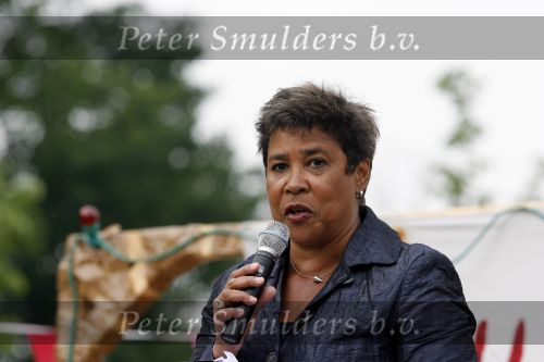 Amsterdam 9 mei 2009
Koningin Beatrix bezoekt de wijk de bijlmer ivm kunst die daar geplaatst is. Noraly Beijer
Peter Smulders bv