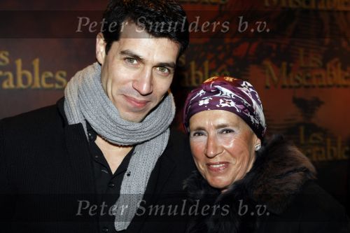 Amsterdam 21 januari 2009
Premiere Les Miserables in Carre. Oren Schrijver met zijn moeder
Peter Smulders bv