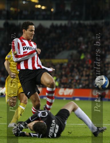 Eindhoven, 20 Oktober 2007
Kompetitiewedstrijd PSV-VVV, eindstand 3-1
Seizoen 2007/2008
Otman Bakkal scoort 1-0