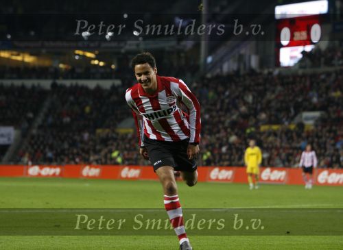 Eindhoven, 20 Oktober 2007
Kompetitiewedstrijd PSV-VVV, eindstand 3-1
Seizoen 2007/2008
Otman Bakkal scoort 1-0