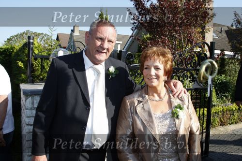 Fijnaart Willemstad 9 mei 2008
Trouwen Frans Bauer en Mariska. Christian Jan en Frans Jr zijn natuurlijk erbij.
Peter Smulders bv
